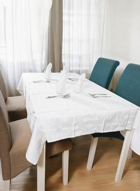 Elegant 7-Piece Tablecloth & Napkins Set For Upto 6 People